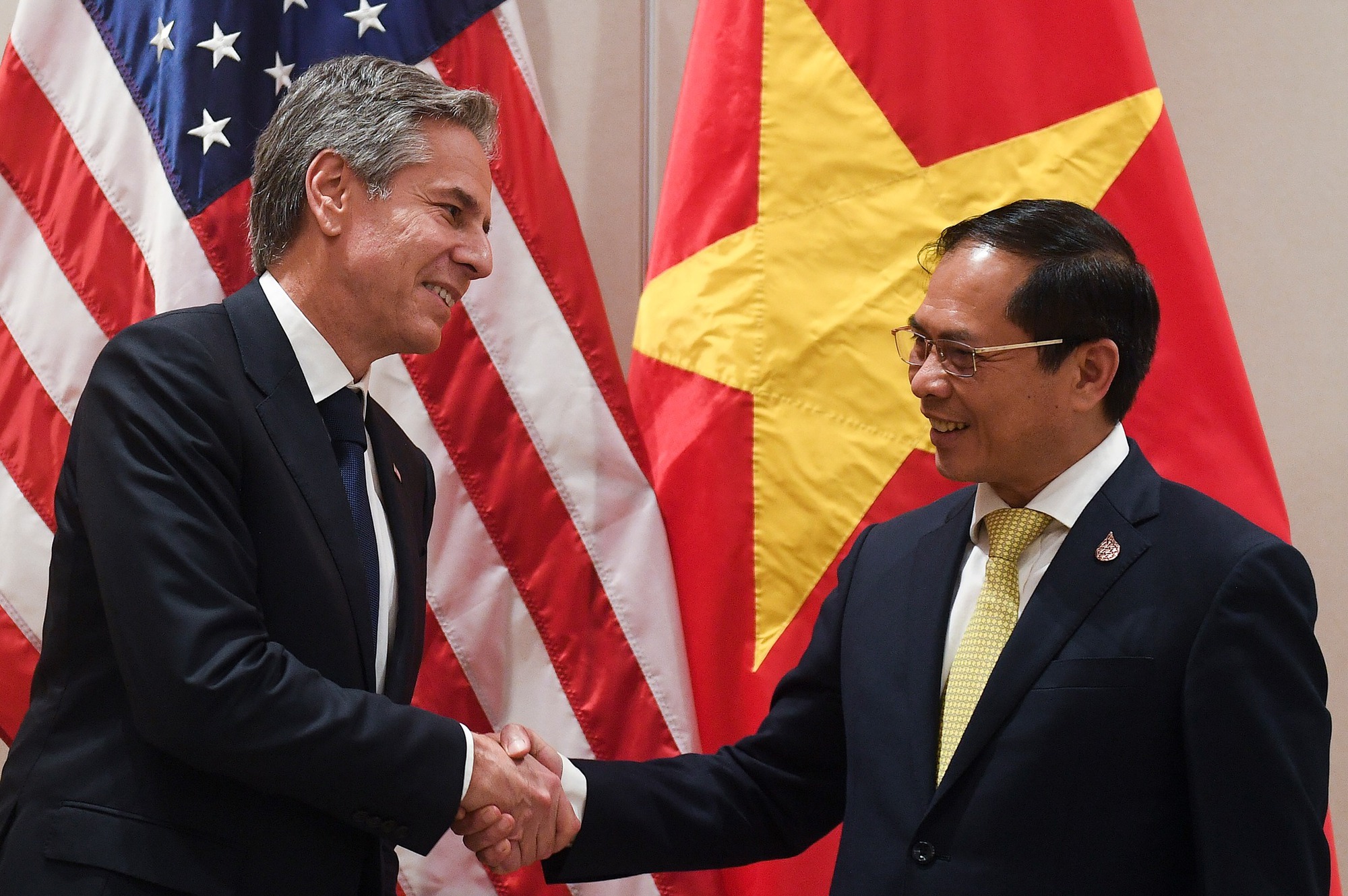 Bộ trưởng Ngoại giao Bùi Thanh Sơn gặp Ngoại trưởng Mỹ, Nhật Bản - Ảnh 1.