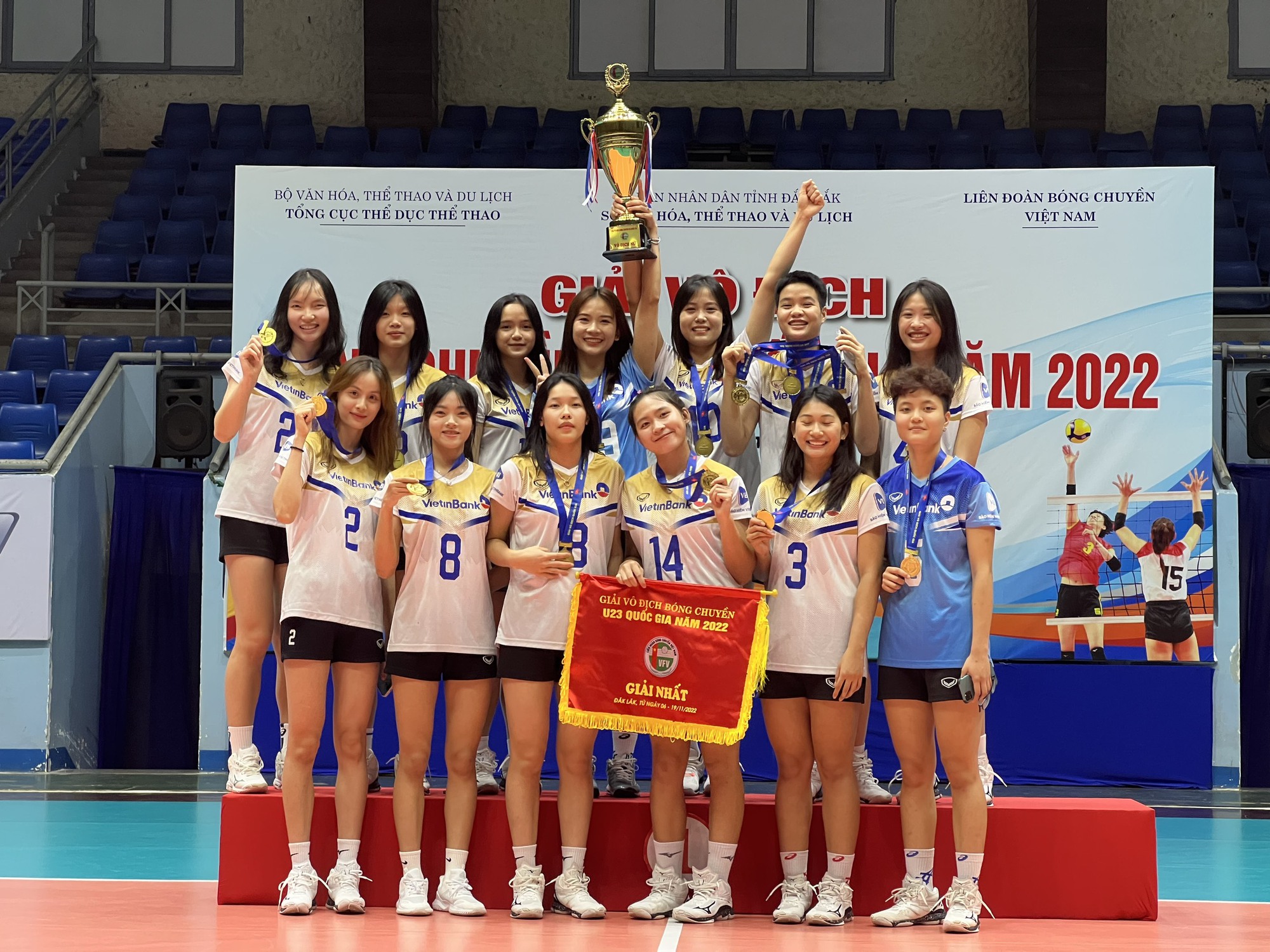 Đội Bóng chuyền nữ VietinBank xuất sắc bảo vệ thành công ngôi vô địch Giải vô địch Bóng chuyền U23 Quốc gia 2022  - Ảnh 2.