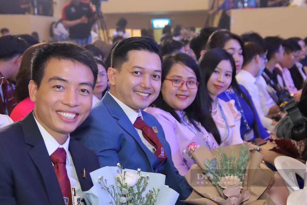 ĐH Nguyễn Tất Thành: Tiếp nhận 50 tỷ đồng hỗ trợ học bổng sinh viên - Ảnh 4.