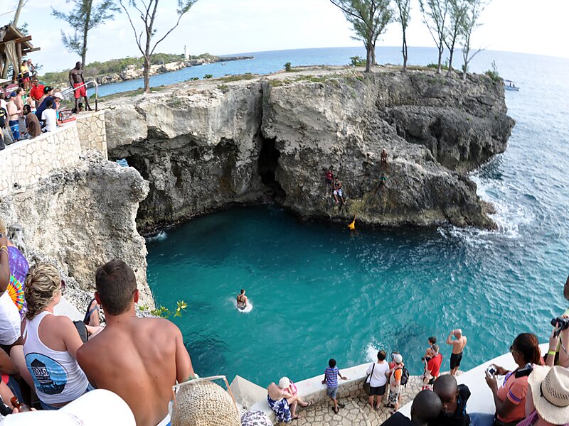 Điểm đến khác lạ vùng Caribbea với hiện tượng “Trai bãi biển Negril” - Ảnh 6.