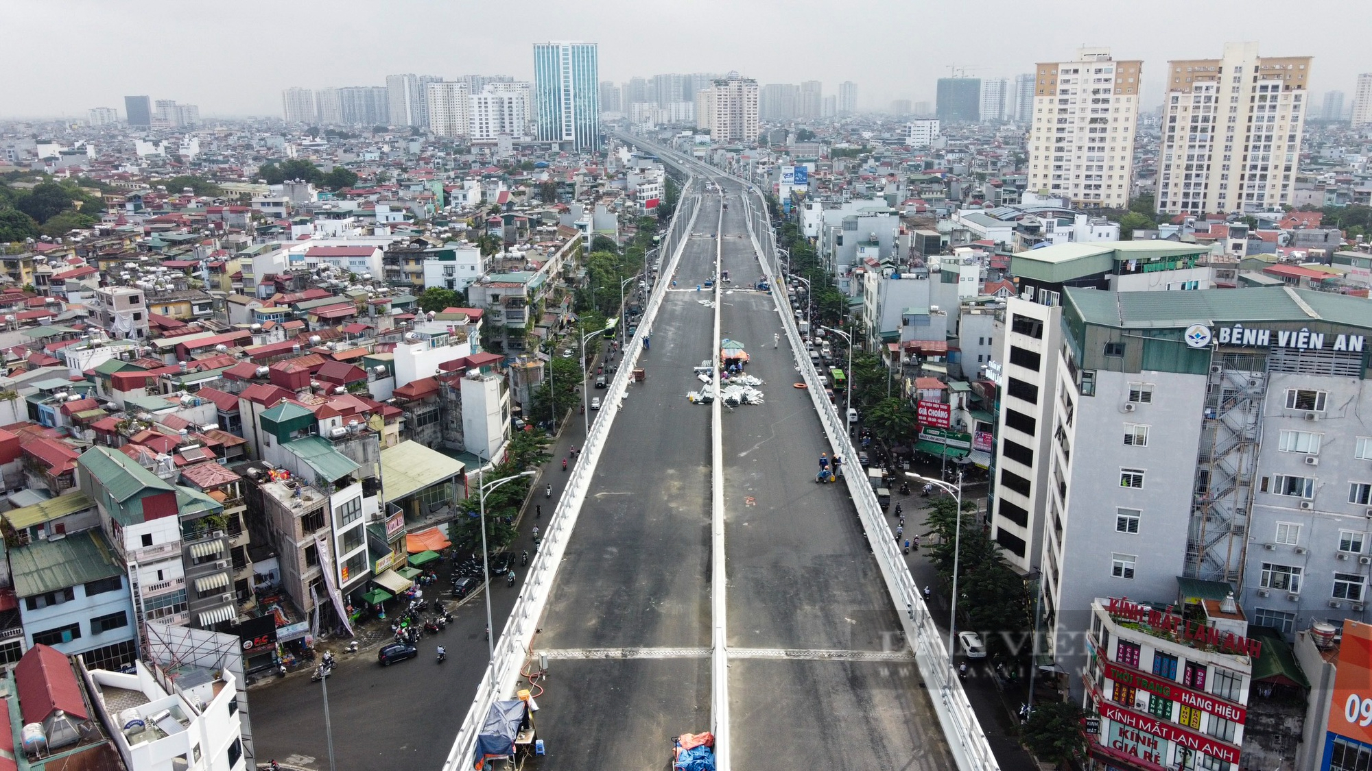 Hình ảnh đường Vành đai 2 gần 10.000 tỷ đồng tại Hà Nội sắp thông xe - Ảnh 1.