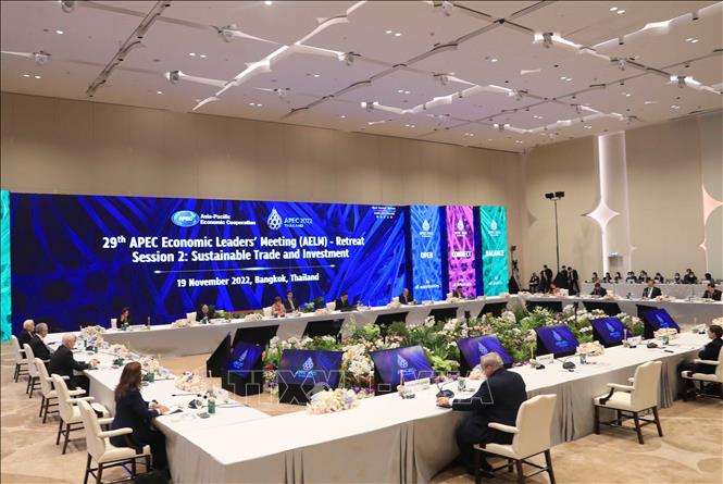 Lãnh đạo APEC thông qua tuyên bố chung, thúc đẩy tăng trưởng bền vững, bao trùm - Ảnh 1.