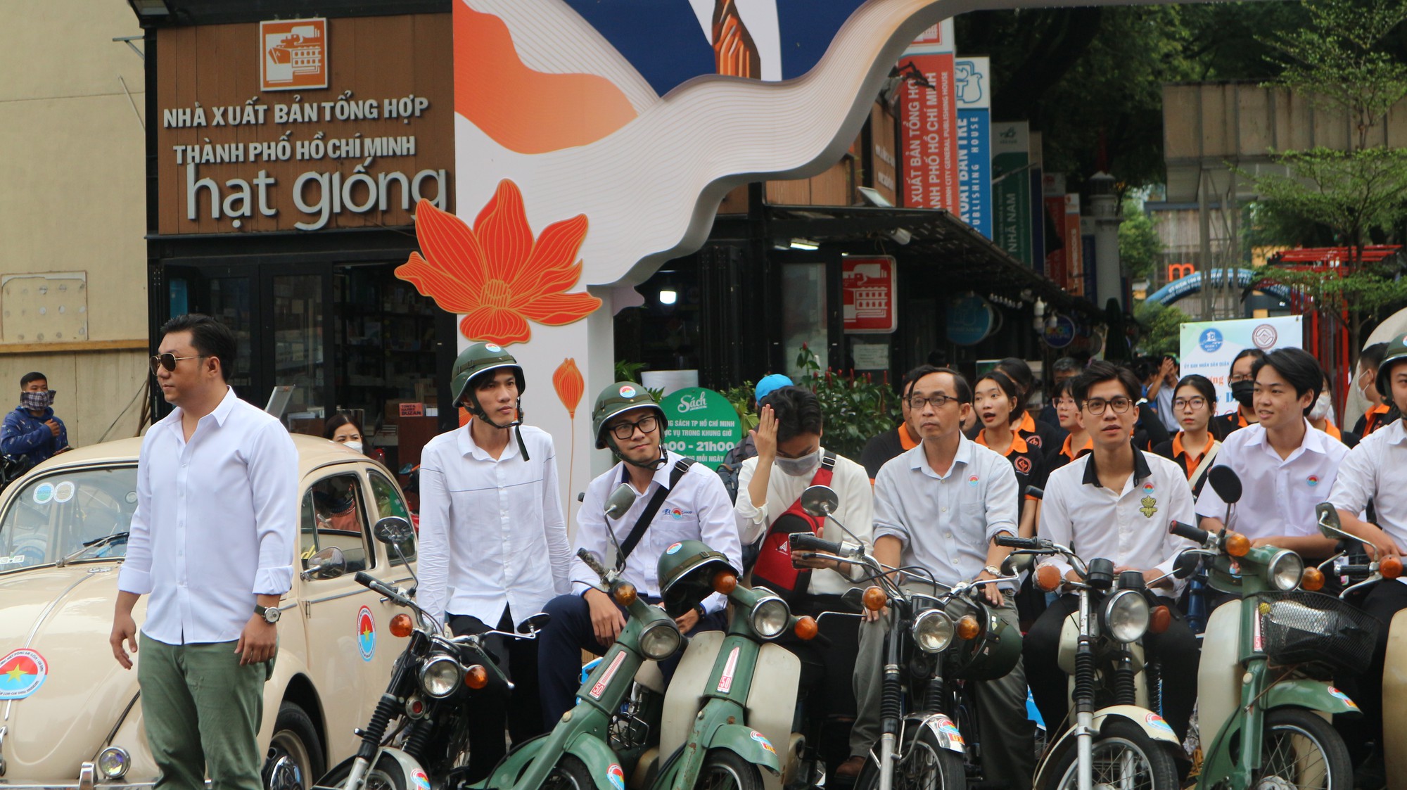 Sôi động các hoạt động mừng Ngày Di sản Văn hoá Việt Nam - Ảnh 1.