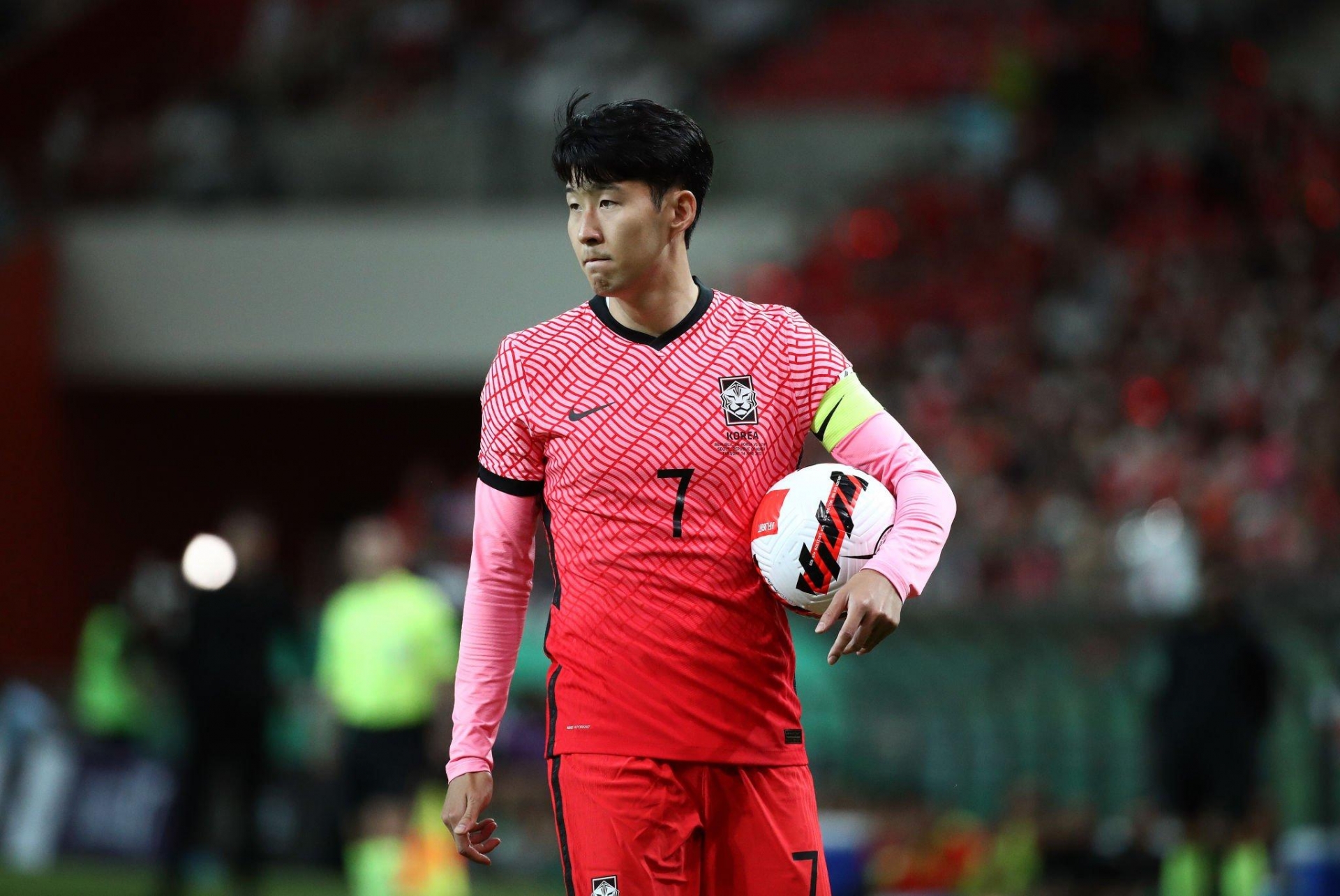 Son Heung-min đưa ra quyết định cực kỳ mạo hiểm tại World Cup 2022 - Ảnh 2.