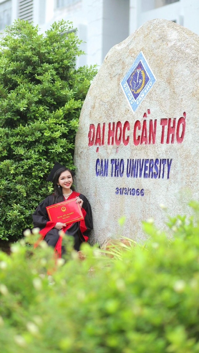 Nữ thủ khoa đa tài của Đại học Cần Thơ - Ảnh 3.