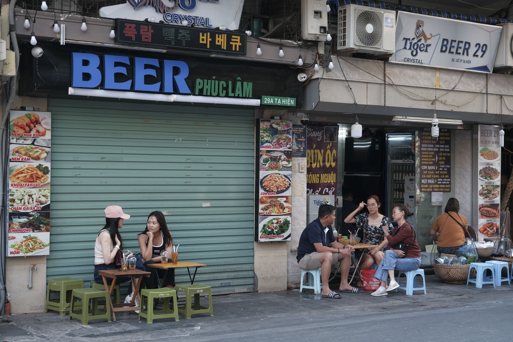 Quán bún ốc từng được đầu bếp Anthony Bourdain giới thiệu trên truyền hình CNN giờ ra sao? - Ảnh 5.