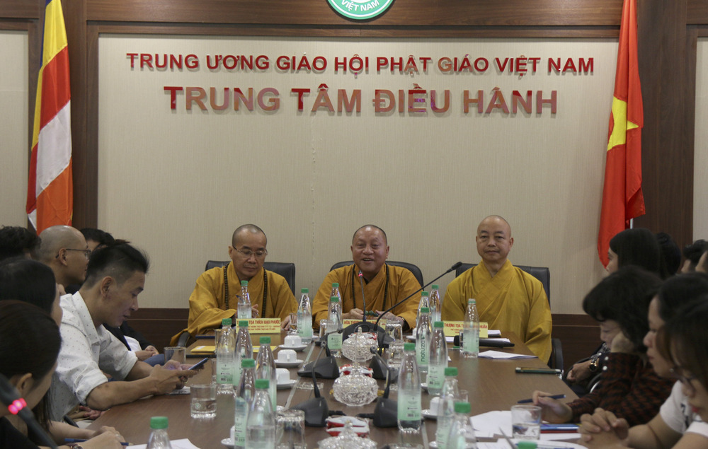 Nhà sử học Dương Trung Quốc, nhà văn Di Li làm giám khảo cuộc thi “Đạo Phật trong trái tim tôi” - Ảnh 1.