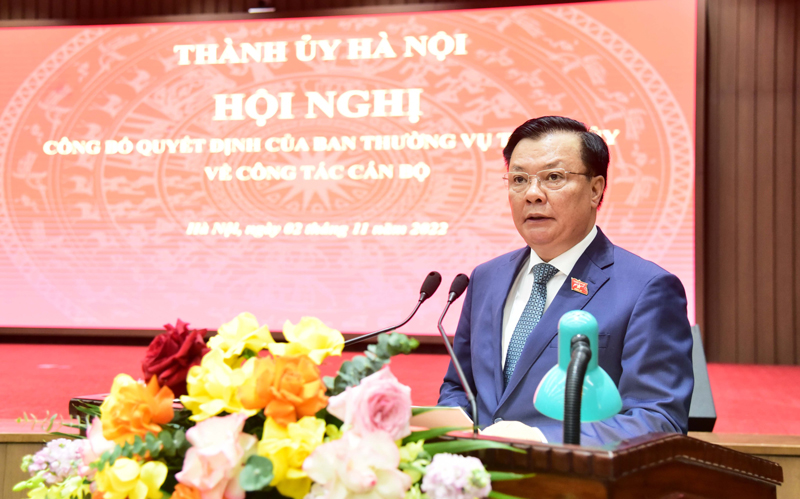 Bí thư Hà Nội trao 3 quyết định quan trọng về công tác cán bộ  - Ảnh 3.