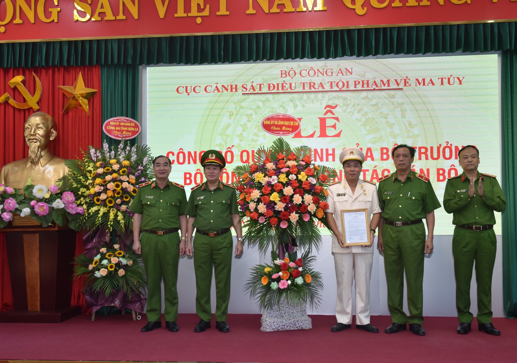 Chân dung Phó Giám đốc Công an tỉnh Sơn La vừa được điều động làm Cục phó C04 - Ảnh 1.