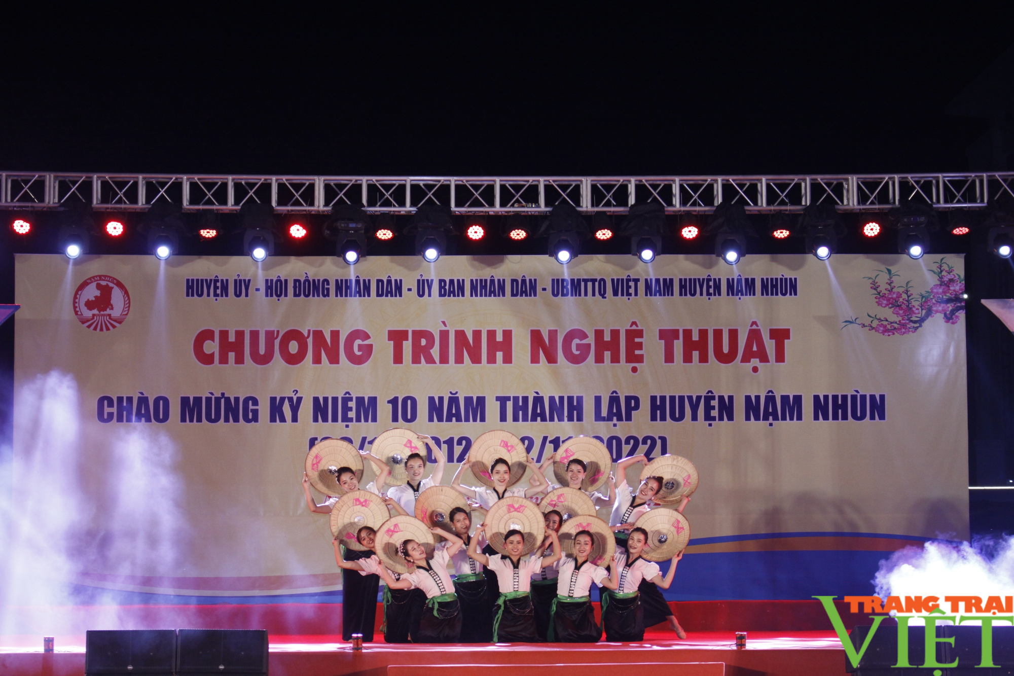 Chương trình nghệ thuật chào mừng 10 năm thành lập huyện Nậm Nhùn  - Ảnh 6.