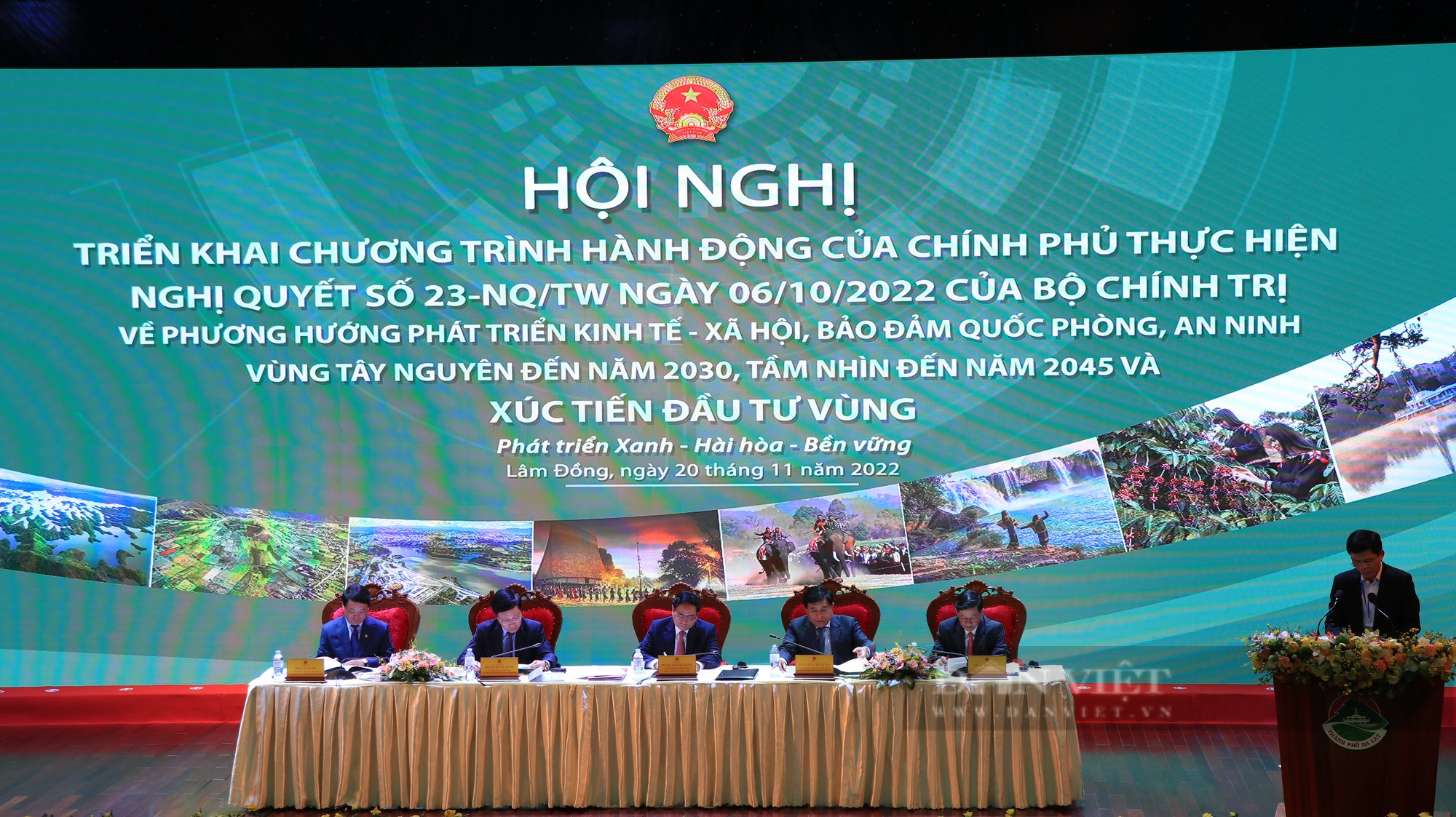 Thủ tướng Chính phủ Phạm Minh Chính cắt băng khai mạc triển lãm ảnh Tây Nguyên xanh hài hòa - bền vững - Ảnh 8.