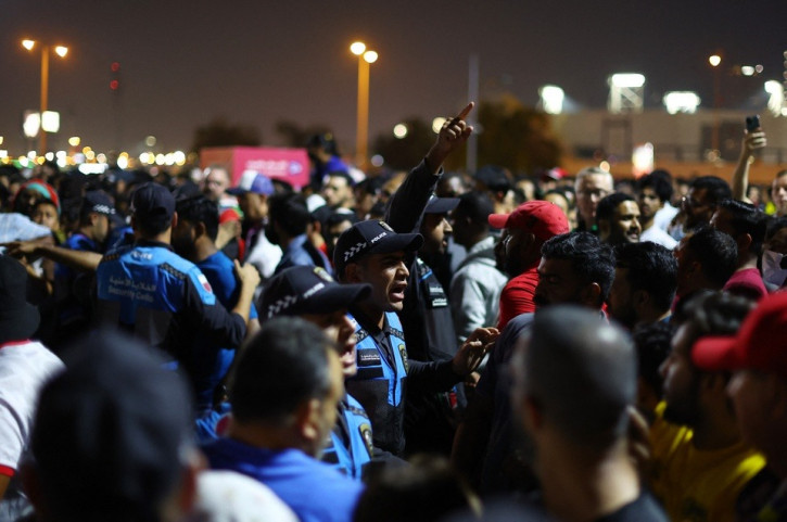 Qatar hỗn loạn, suýt hóa thảm họa trong ngày khai mạc World Cup 2022 - Ảnh 1.