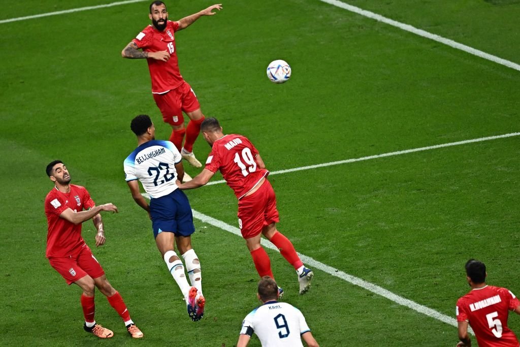 Chùm ảnh: ĐT Anh “đánh tennis” trước Iran ở trận mở màn World Cup 2022 - Ảnh 1.
