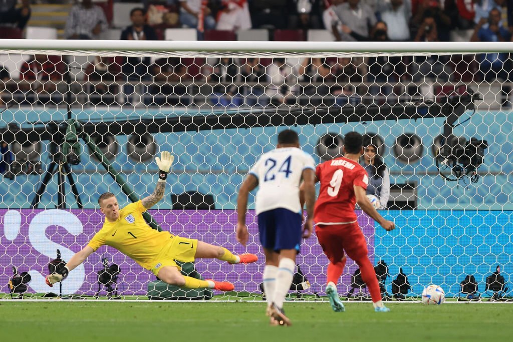 Chùm ảnh: ĐT Anh “đánh tennis” trước Iran ở trận mở màn World Cup 2022 - Ảnh 12.