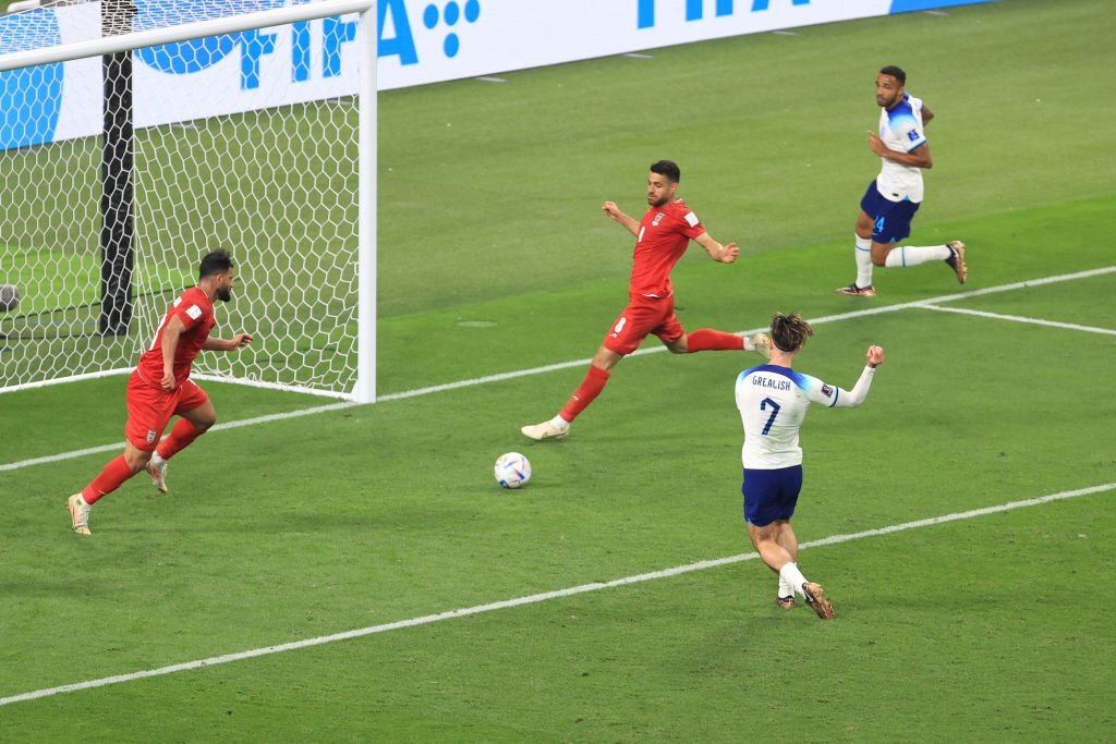 Chùm ảnh: ĐT Anh “đánh tennis” trước Iran ở trận mở màn World Cup 2022 - Ảnh 9.