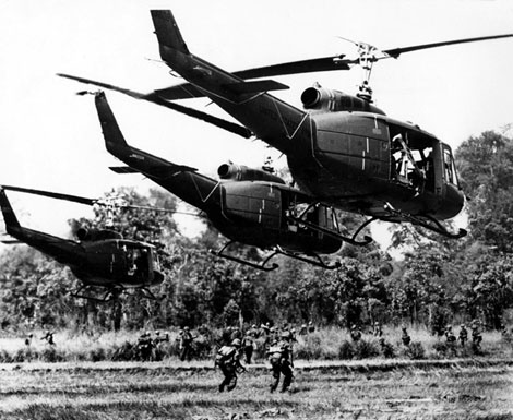 Vì sao chiến thuật “trực thăng vận” của Mỹ bị phá sản trong chiến tranh Việt Nam? - Ảnh 3.