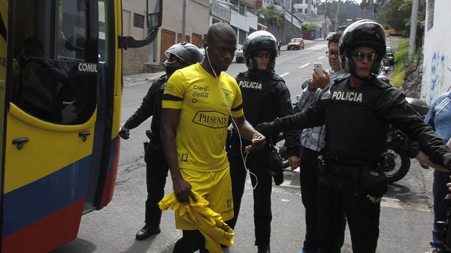 Enner Valencia: Từng bị cảnh sát truy nã tới người hùng World Cup 2022 - Ảnh 3.