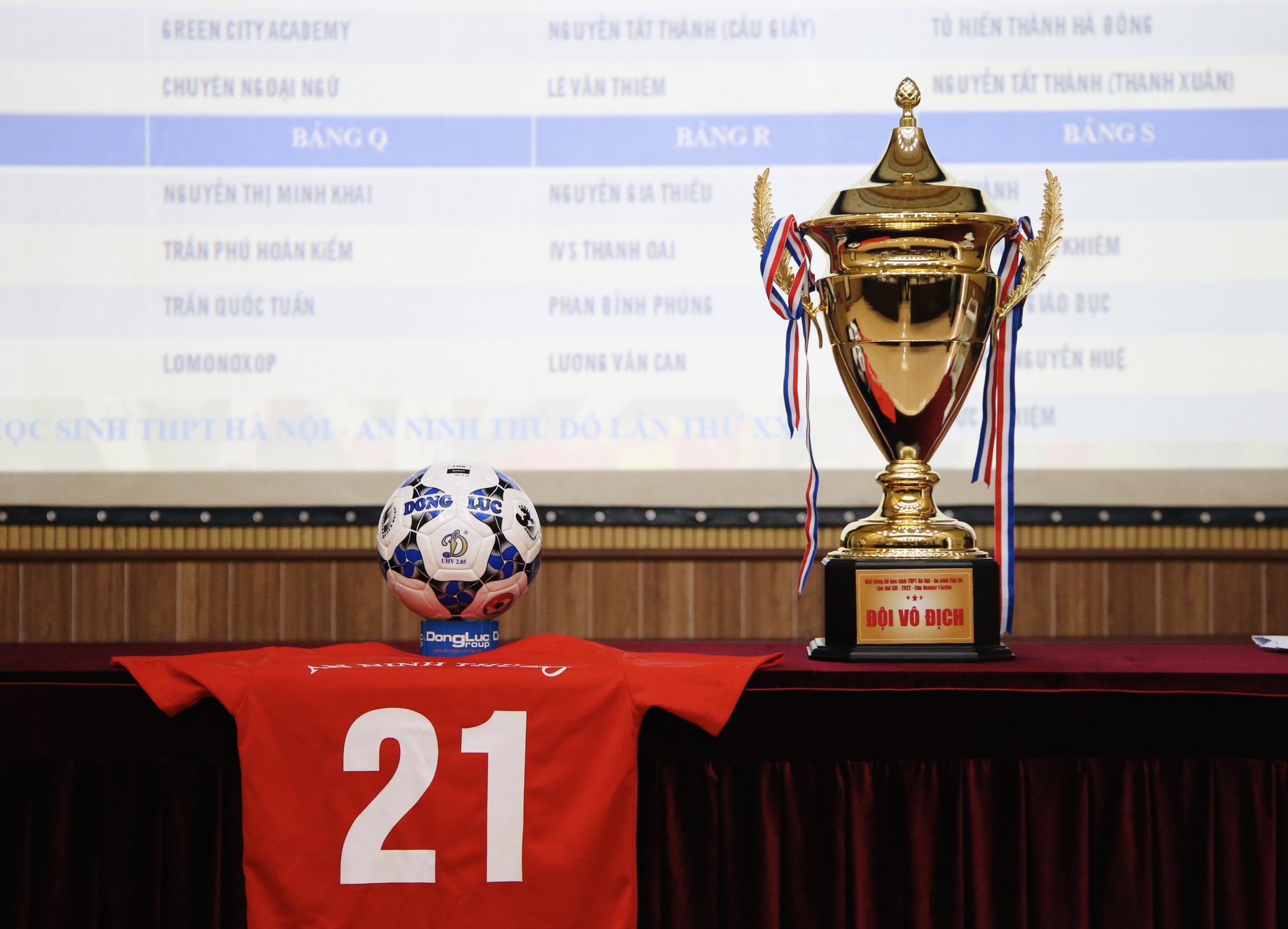 Giải bóng đá học sinh THPT Hà Nội 2022 &quot;nóng&quot; cùng World Cup  - Ảnh 1.