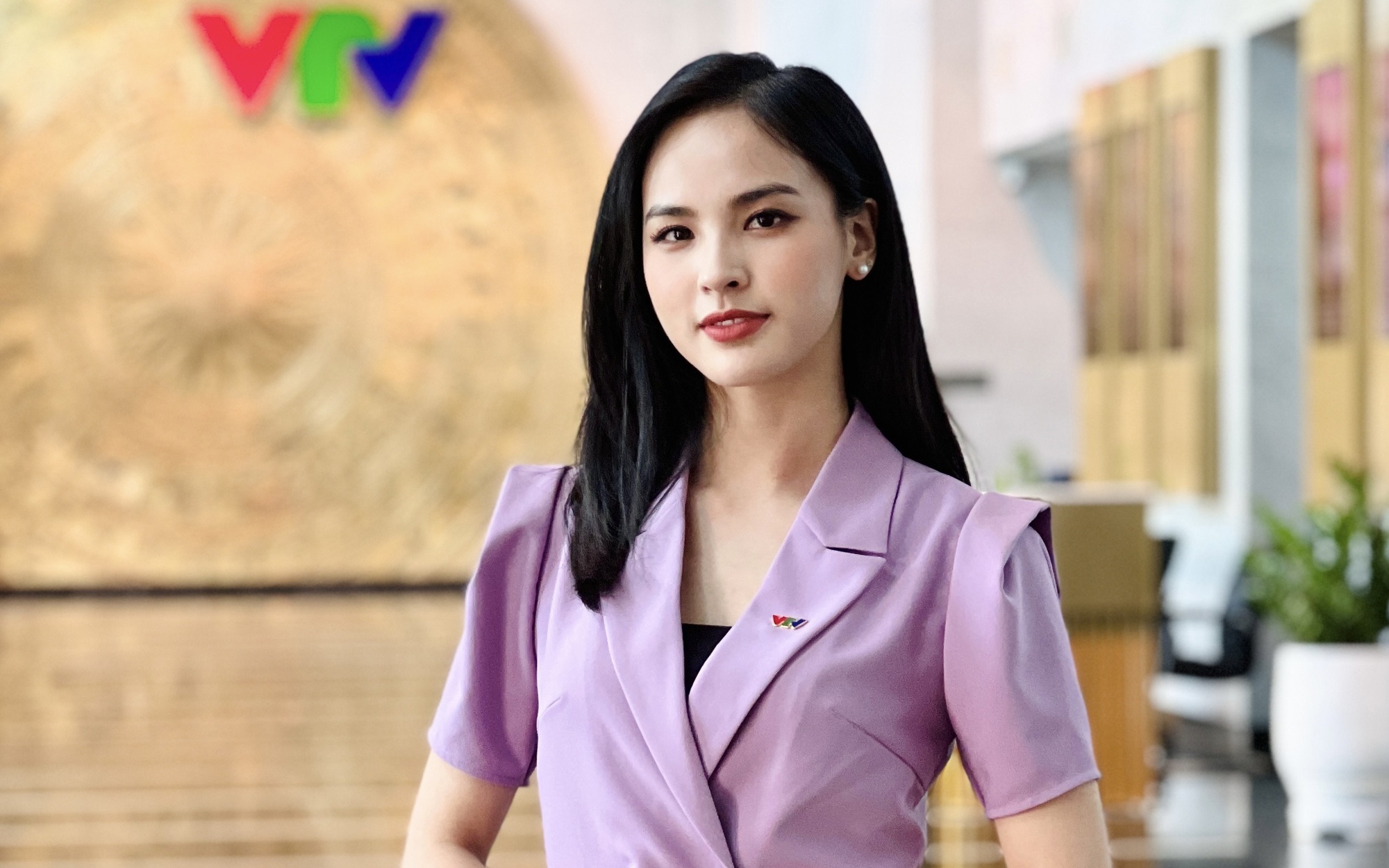 Quỳnh Nga VTV từng ám ảnh, sống khép kín vì bị miệt thị ngoại hình