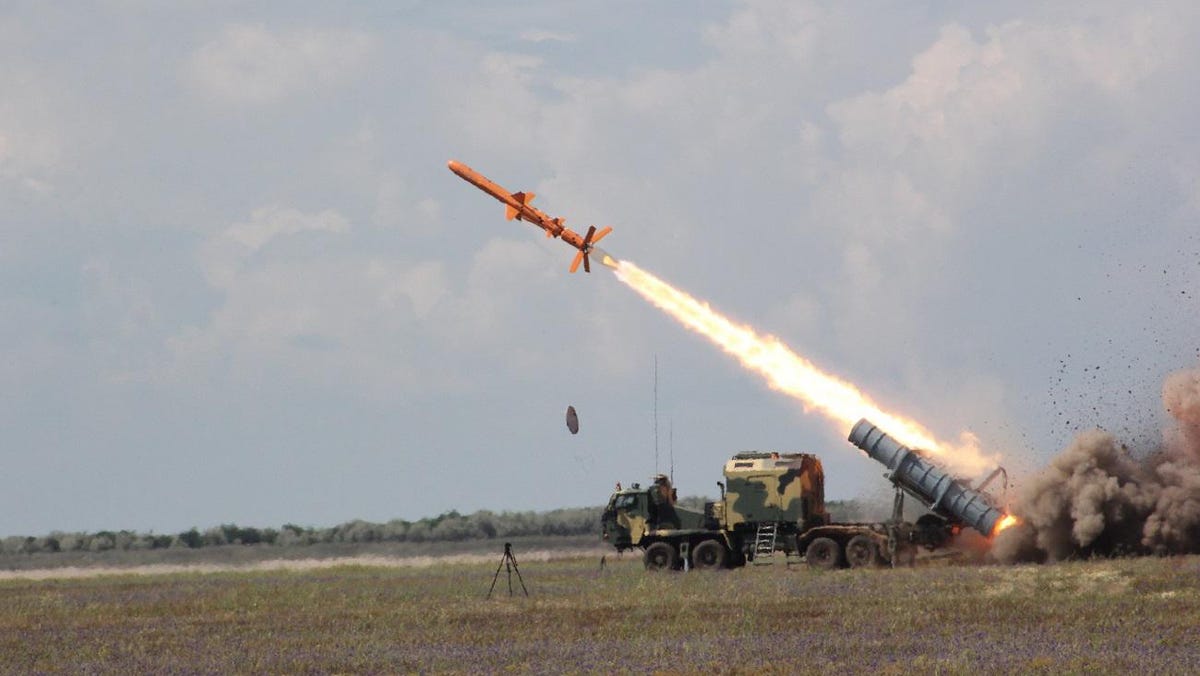 Nóng chiến sự: Nga phóng hơn 4.700 tên lửa vào Ukraine - Ảnh 1.