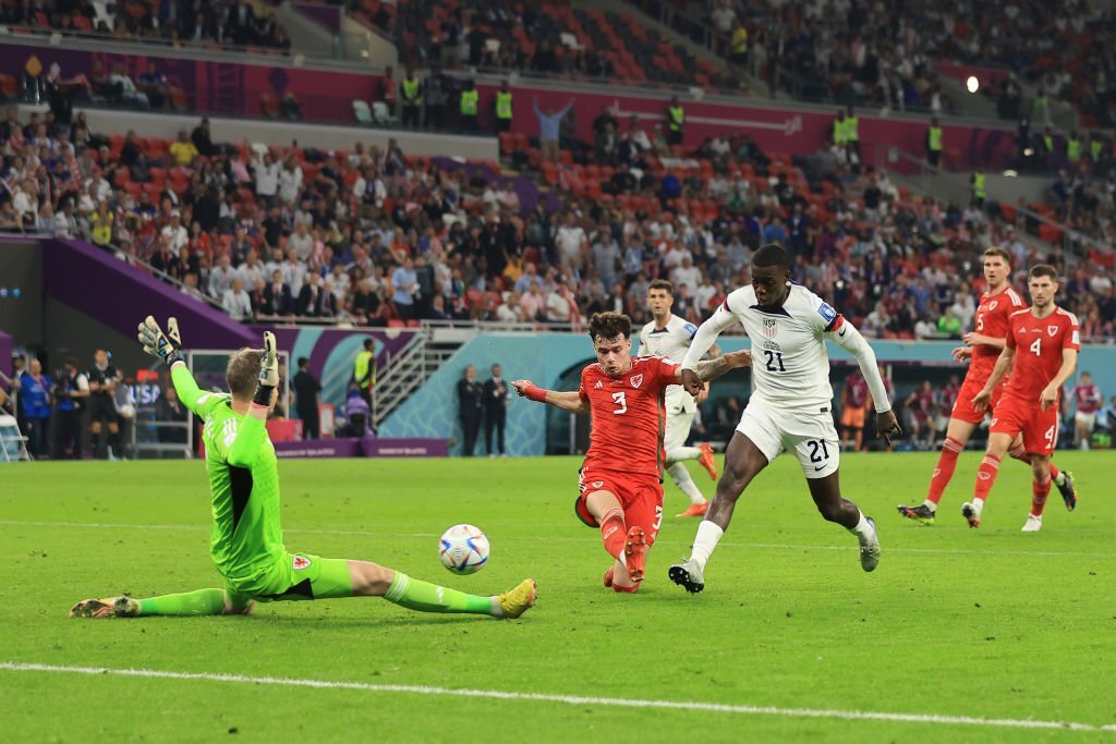 Chùm ảnh: Người hùng Gareth Bale giải cứu xứ Wales ở trận mở màn World Cup 2022 - Ảnh 6.
