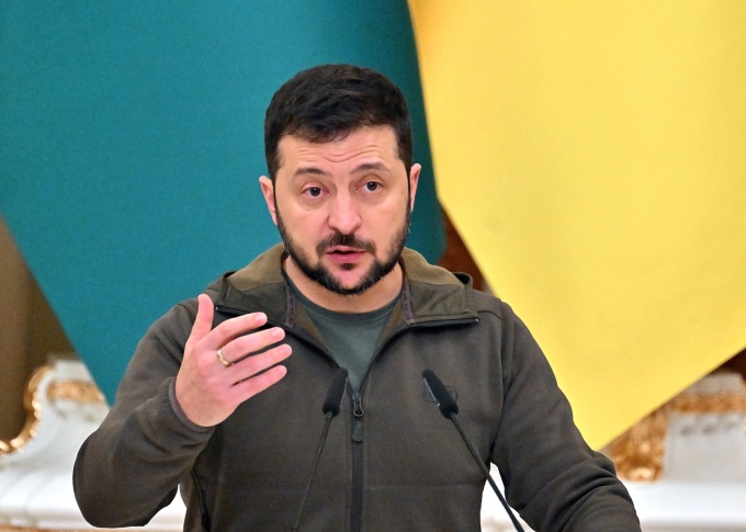 Ukraine đột kích tu viện 1.000 năm tuổi ở Kiev, Tổng thống Zelensky tuyên bố thiết lập 'trung tâm bất bại' - Ảnh 2.