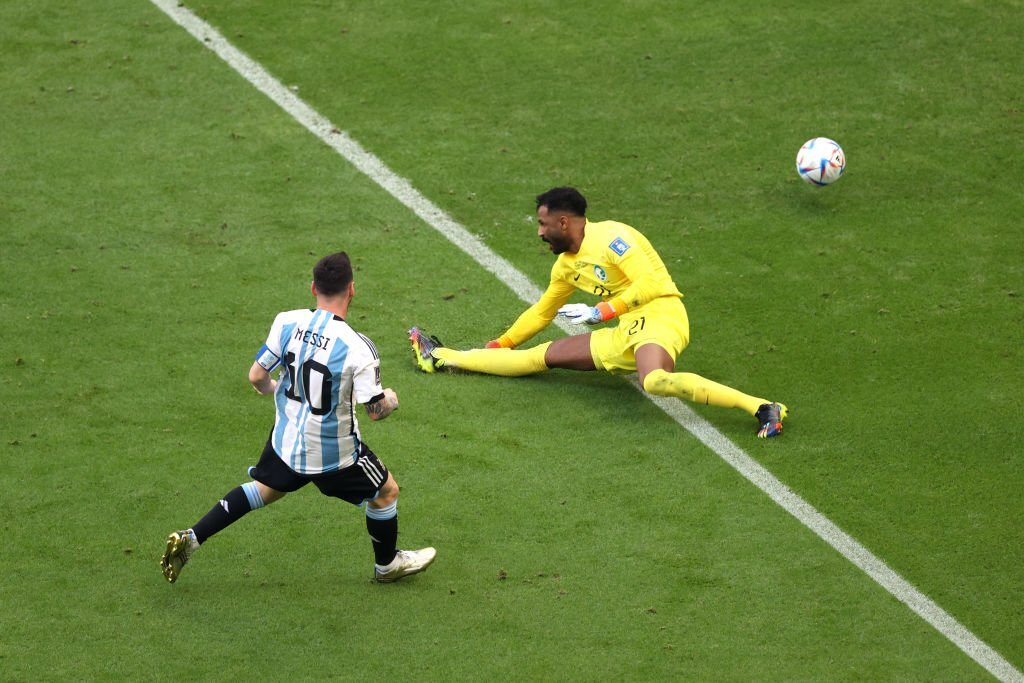 Argentina 3 lần bị khước từ bàn thắng ở hiệp 1 trận gặp Ả rập Xê út - Ảnh 1.