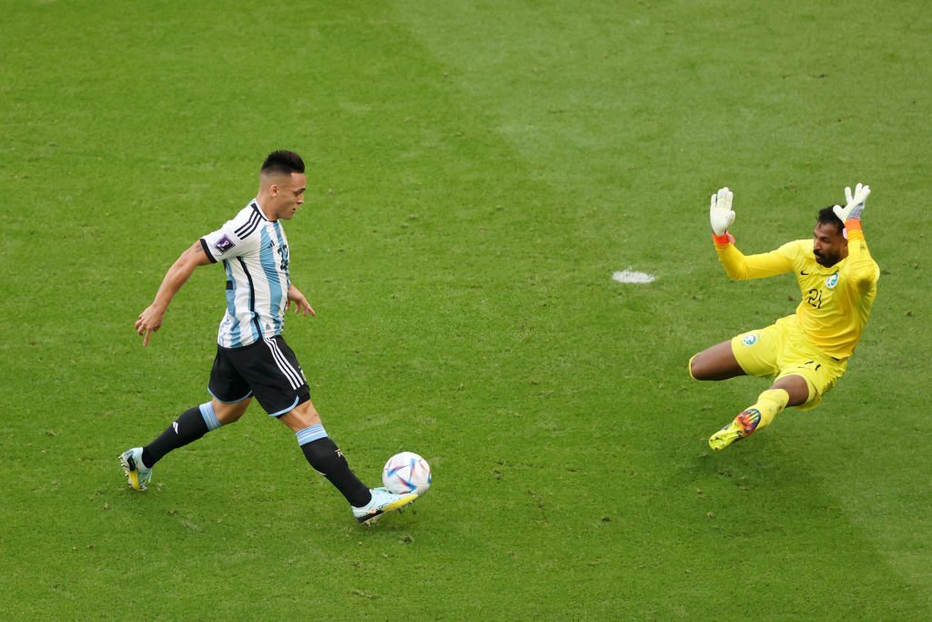 Argentina 3 lần bị khước từ bàn thắng ở hiệp 1 trận gặp Ả rập Xê út - Ảnh 2.