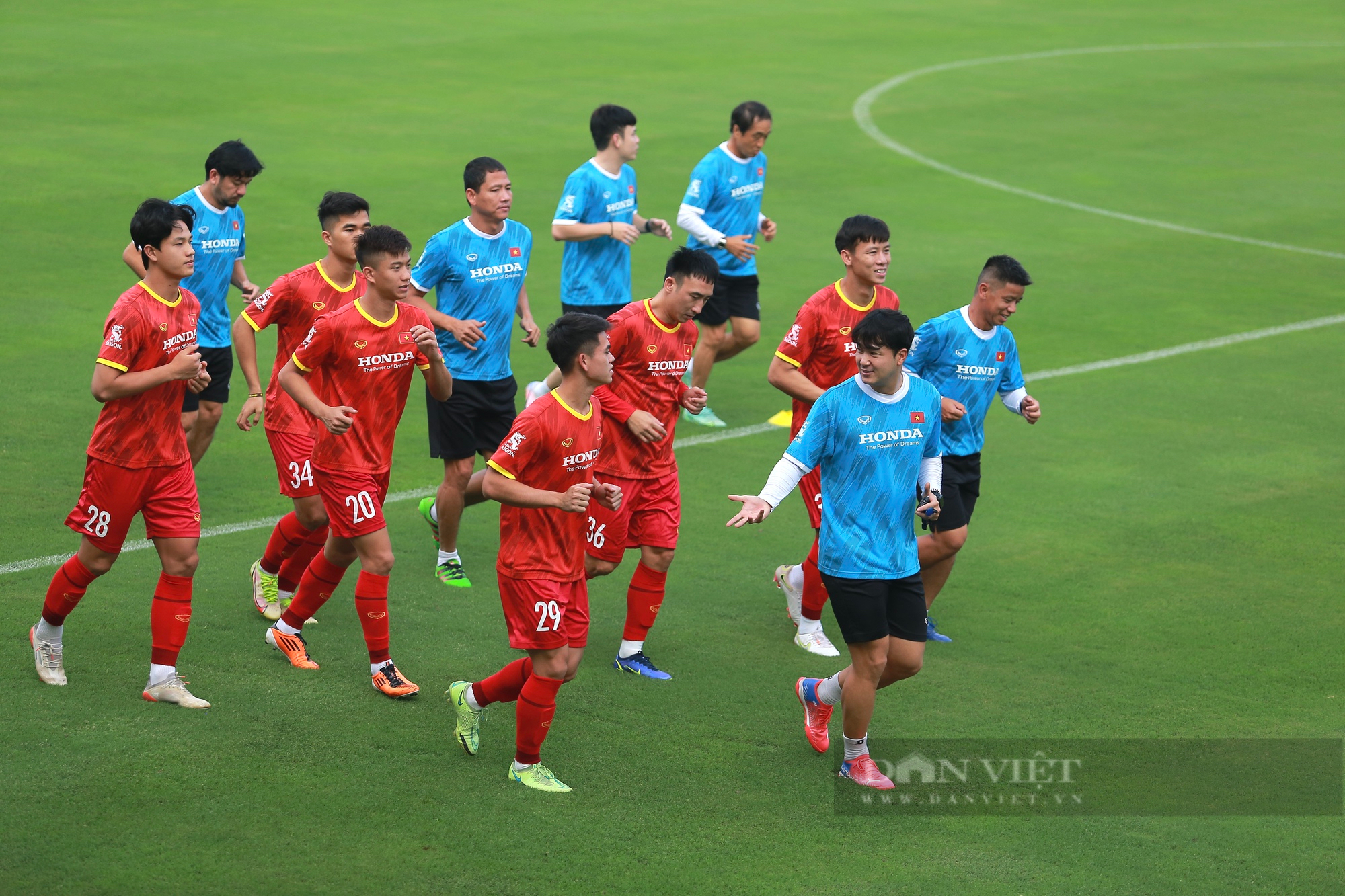 HLV Park Hang-seo &quot;cà khịa&quot; Trọng Hoàng ngày trở lại - Ảnh 1.