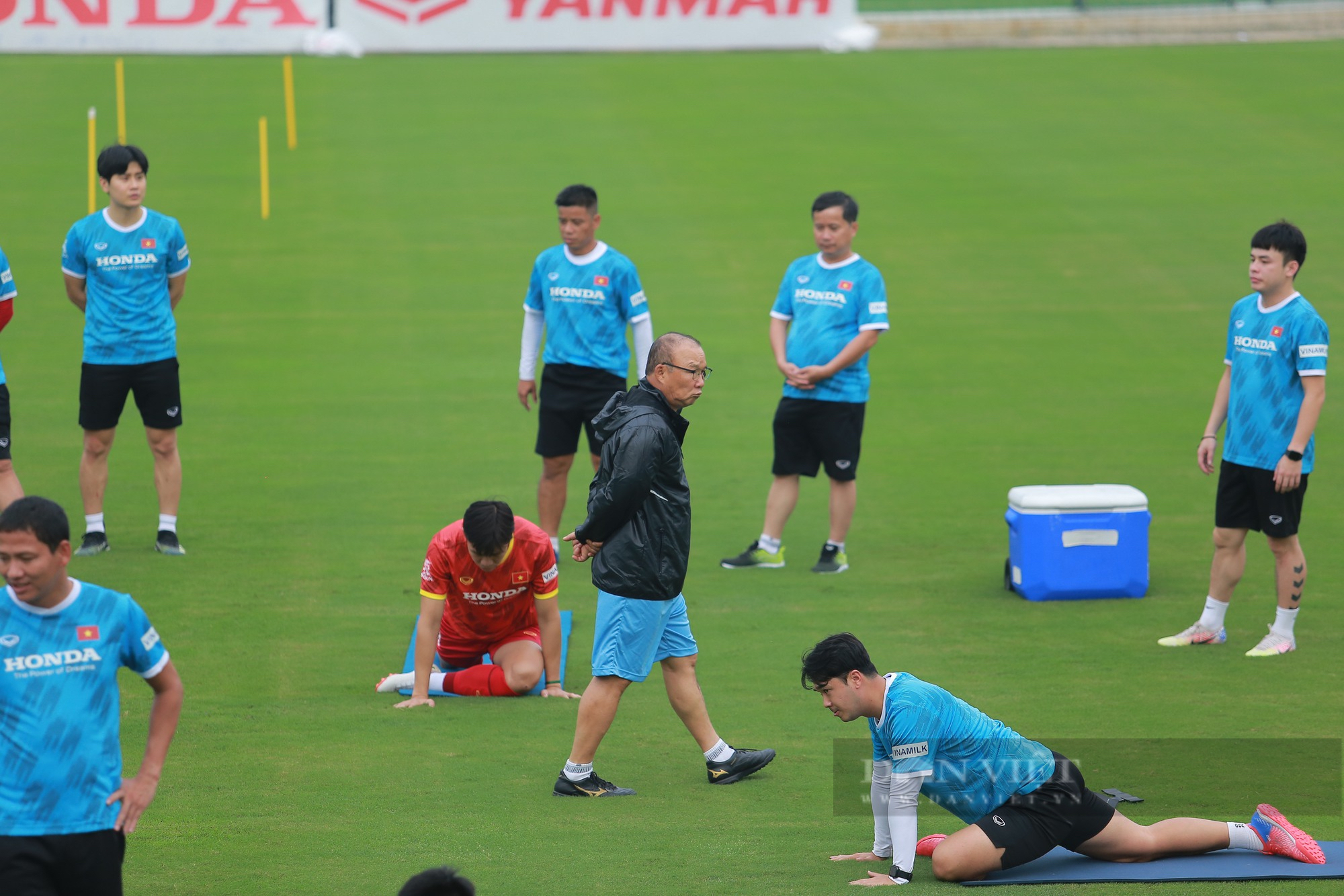 HLV Park Hang-seo &quot;cà khịa&quot; Trọng Hoàng ngày trở lại - Ảnh 12.