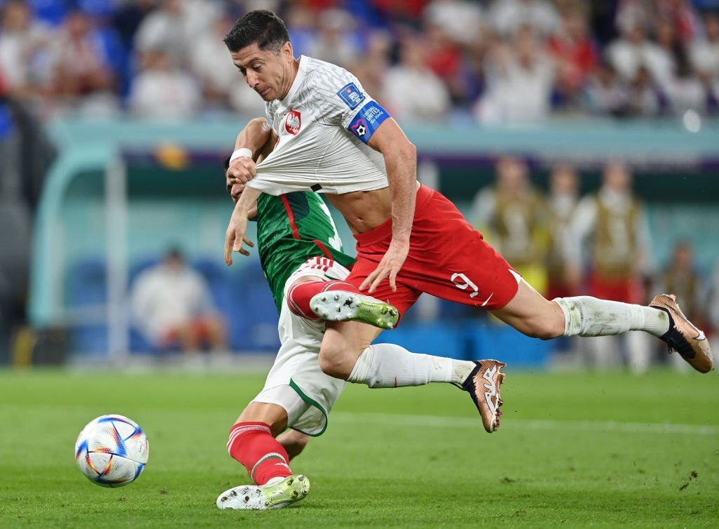 Chùm ảnh: Lewandowski đá hỏng phạt đền, Ba Lan “chia điểm” với Mexico - Ảnh 8.