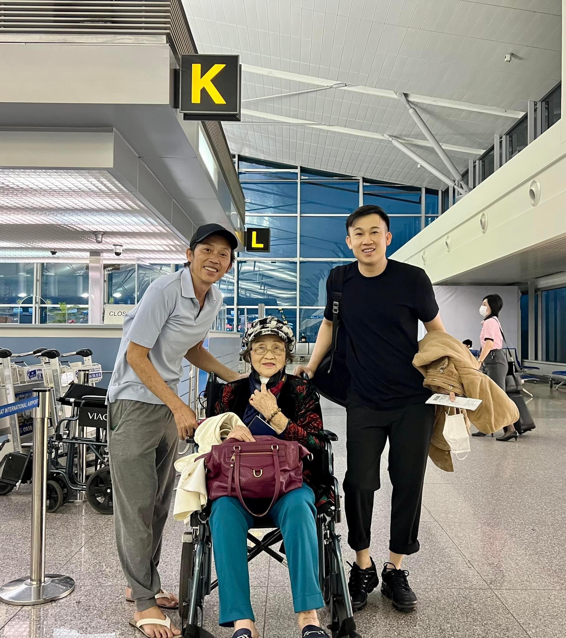 Hoài Linh xuất hiện tại sân bay với hình ảnh gầy rộc, hom hem khó nhận ra - Ảnh 2.