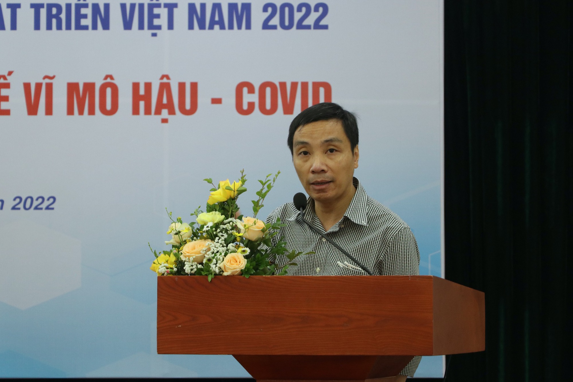 TS. Phạm Thế Anh: Chính sách tiền tệ của Việt Nam gần như &quot;không có giải trình&quot; - Ảnh 3.