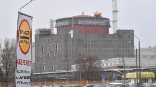Ukraine pháo kích vào thành phố Donetsk, nhà máy hạt nhân lớn nhất châu Âu bị mất điện - Ảnh 2.
