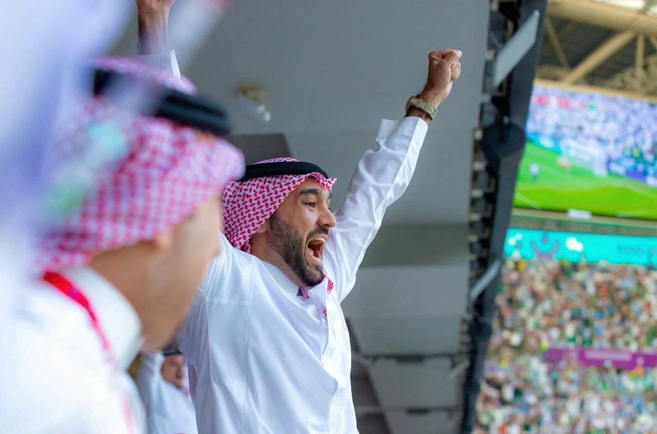 Người mỉm cười sau cùng ở cơn địa chấn đầu tiên tại Qatar - Ảnh 4.
