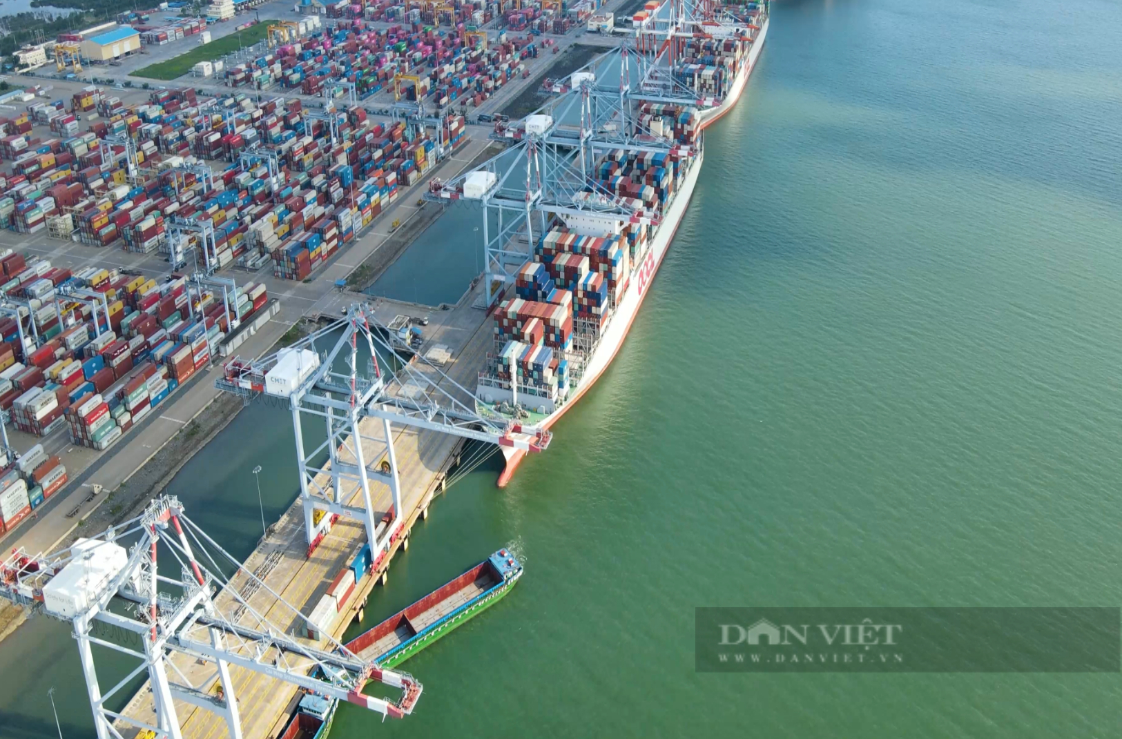 Bà Rịa - Vũng Tàu: Tận dụng tài nguyên biển, “siêu cảng” để sớm thành trung tâm kinh tế biển quốc gia - Ảnh 1.