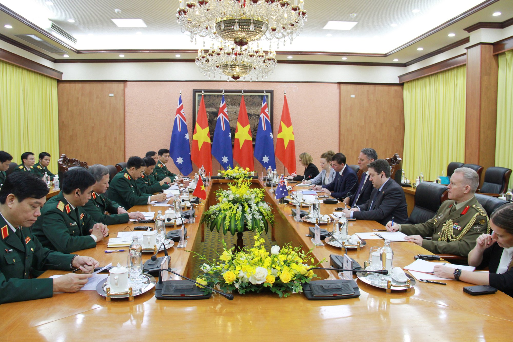 Phó thủ tướng kiêm Bộ trưởng Quốc phòng Australia thăm Việt Nam - Ảnh 5.