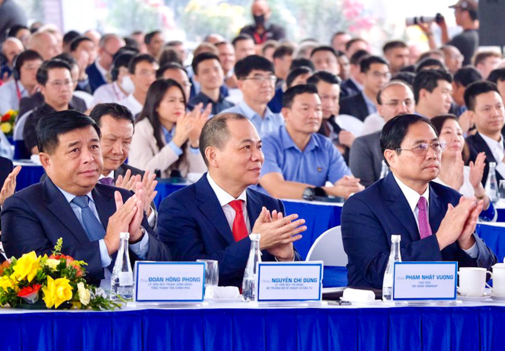 Thủ tướng Chính phủ dự Lễ xuất khẩu xe điện VinFast sang thị trường Mỹ - Ảnh 2.