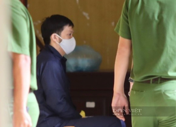 Xét xử vụ V.A bị bạo hành: VKS đề nghị tử hình bị cáo Nguyễn Võ Quỳnh Trang - Ảnh 2.