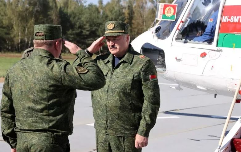 Tổng thống Lukashenko tiết lộ lý do quân đội Belarus sẽ không tham gia xung đột Ukraine - Ảnh 1.