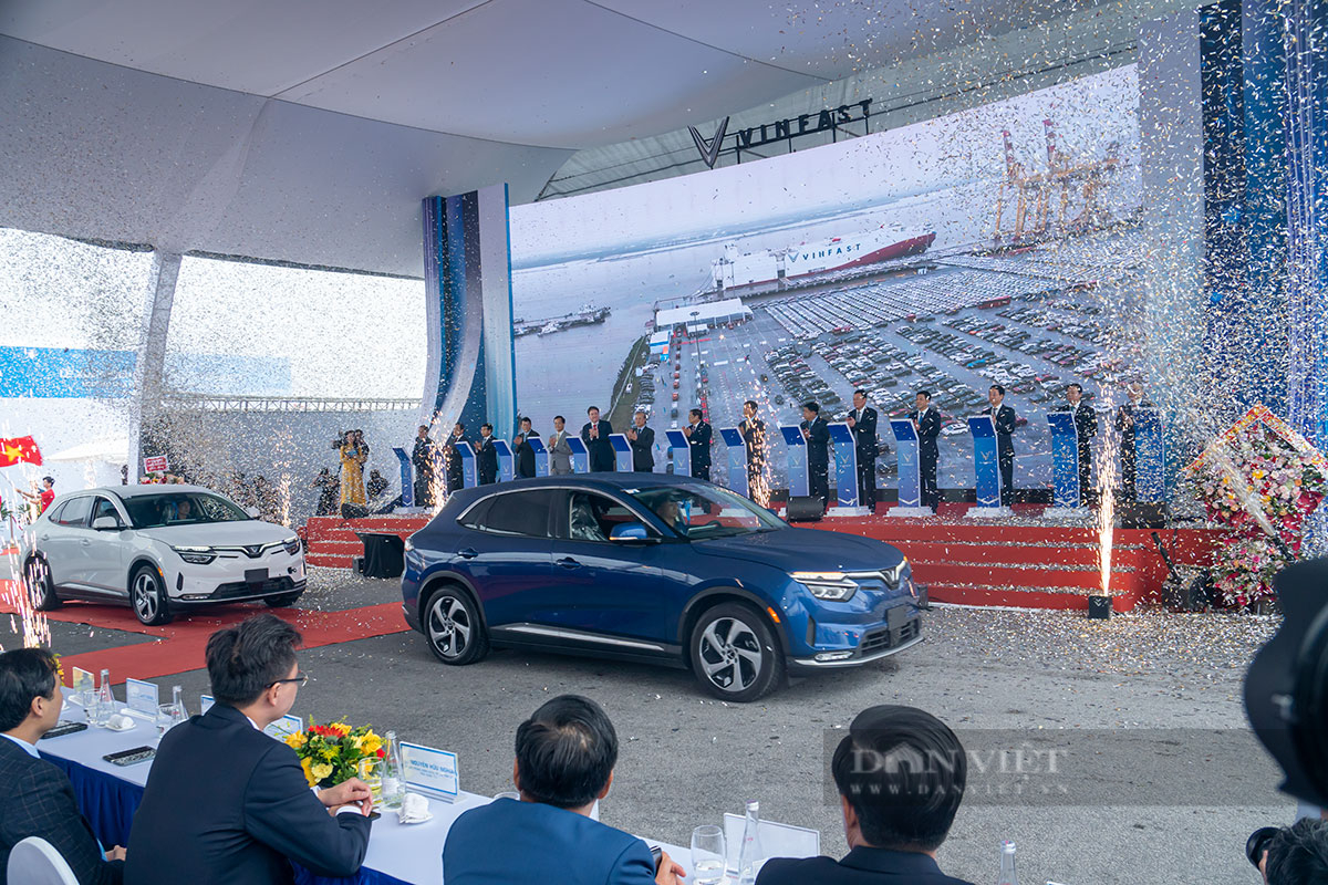 Ngắm trọn bộ ảnh khoảnh khắc lịch sử xe điện VinFast VF 8 chính thức xuất khẩu sang Mỹ - Ảnh 13.