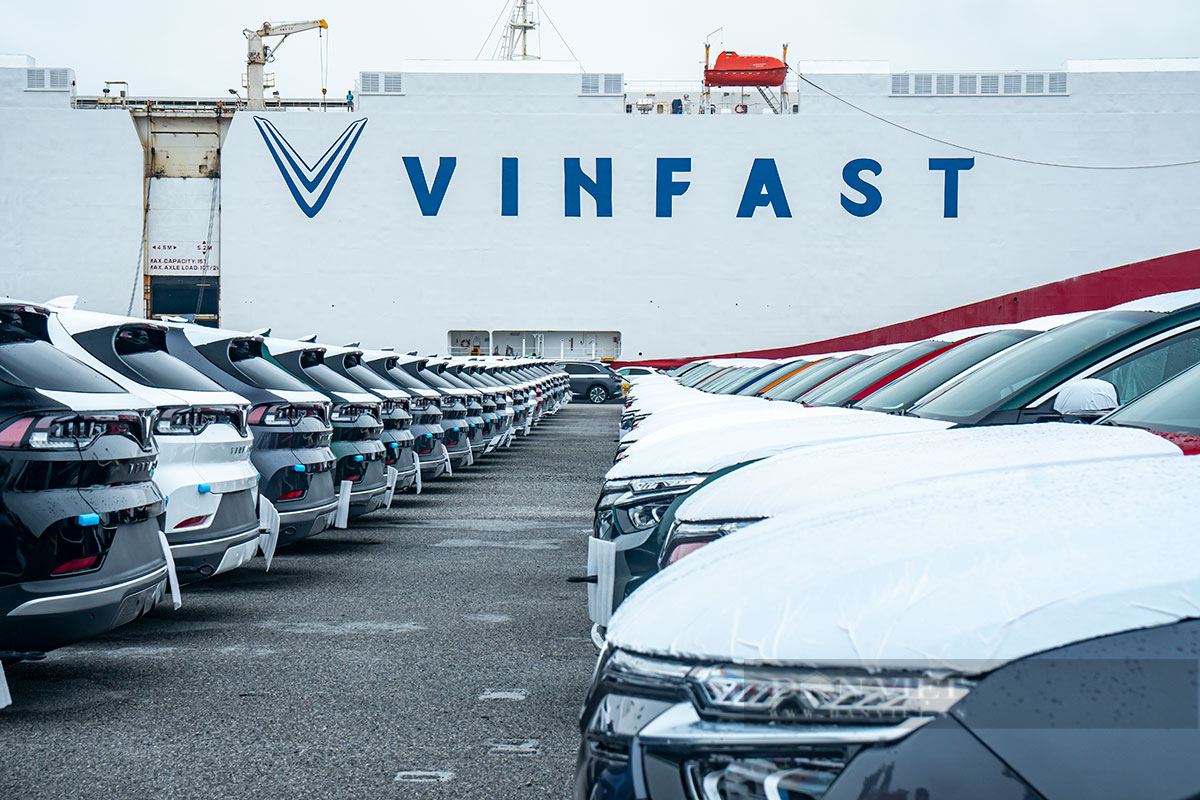 Ngắm trọn bộ ảnh khoảnh khắc lịch sử xe điện VinFast VF 8 chính thức xuất khẩu sang Mỹ - Ảnh 7.