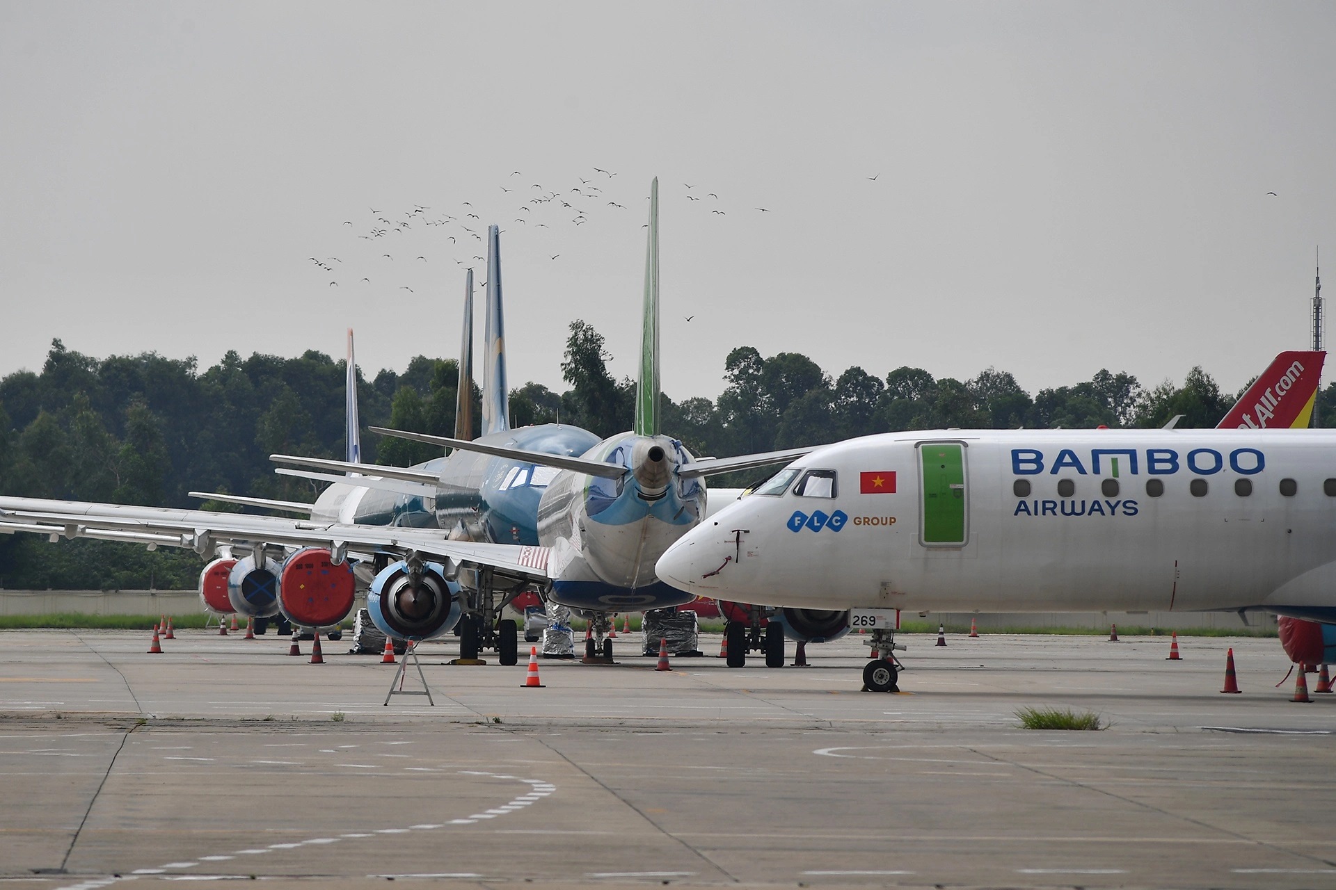 Từ ngày 15/4, sân bay Điện Biên tạm đóng cửa, dừng khai thác các chuyến bay - Ảnh 1.