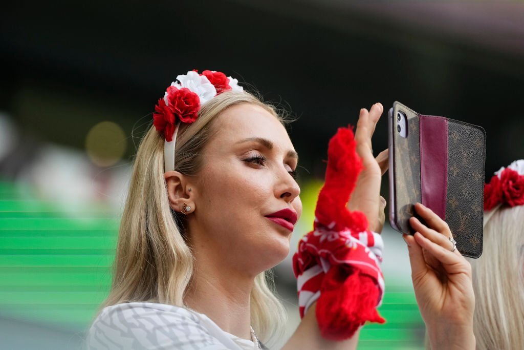 Nhan sắc tuyệt trần của các CĐV nữ Ba Lan tại World Cup 2022 - Ảnh 10.