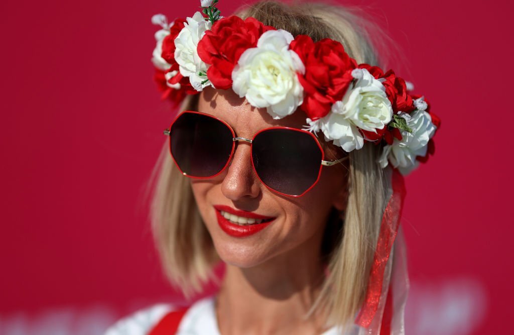 Nhan sắc tuyệt trần của các CĐV nữ Ba Lan tại World Cup 2022 - Ảnh 13.
