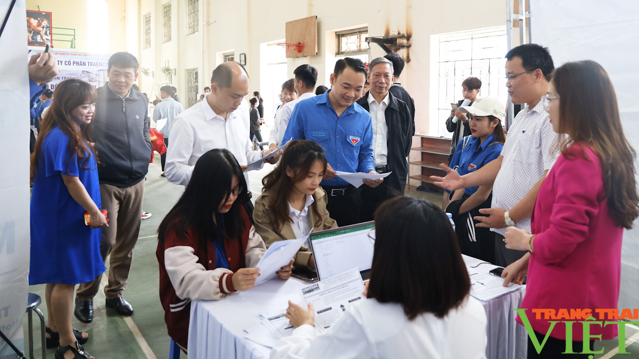 Ngày hội việc làm cho thanh niên dân tộc thiểu số - Ảnh 11.