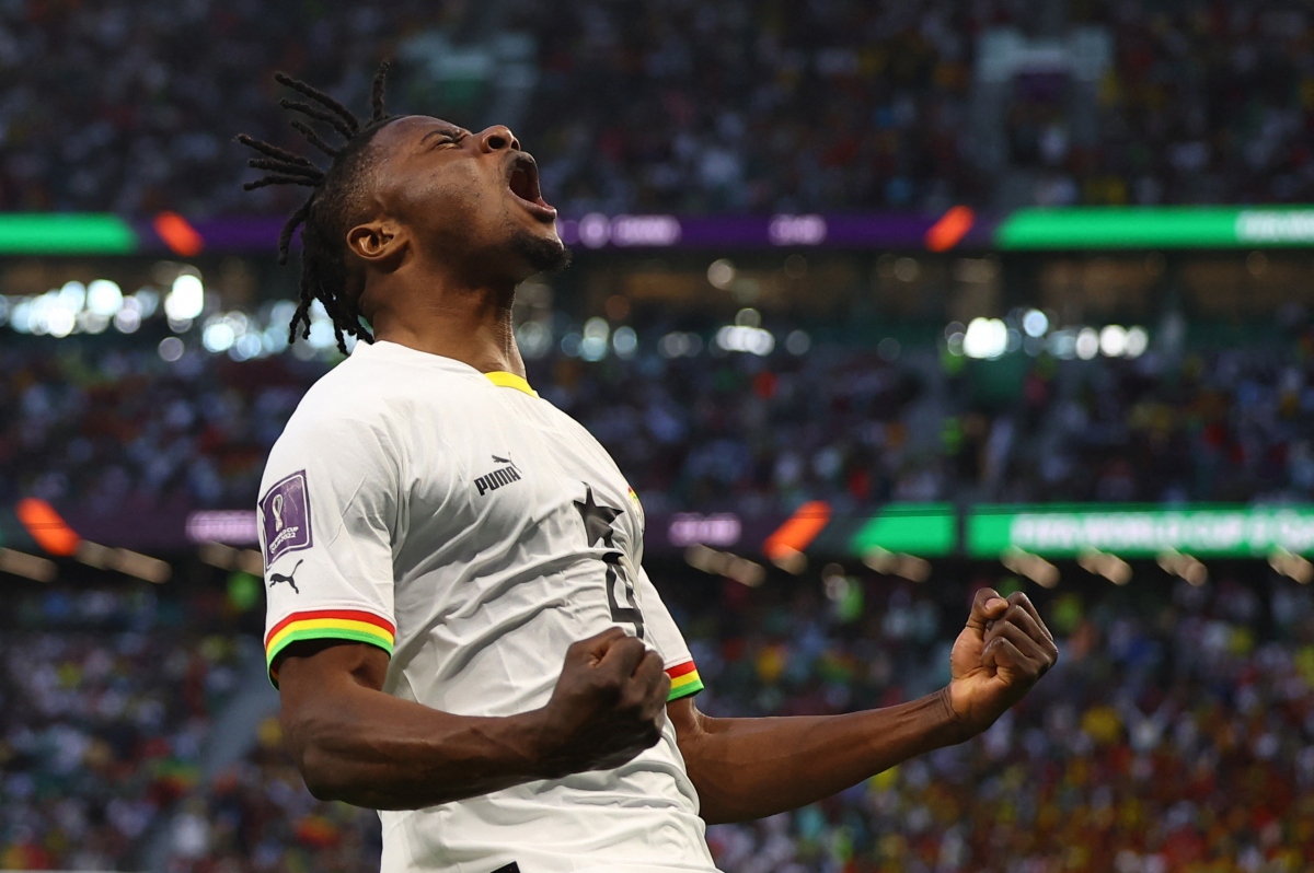 Bóng chạm tay cầu thủ Ghana, tại sao Hàn Quốc vẫn phải nhận bàn thua? - Ảnh 1.