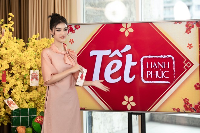 Hoa hậu Thùy Tiên và dàn người đẹp quyên góp tiền &quot;khủng&quot; làm thiện nguyện dịp Tết 2023 - Ảnh 7.