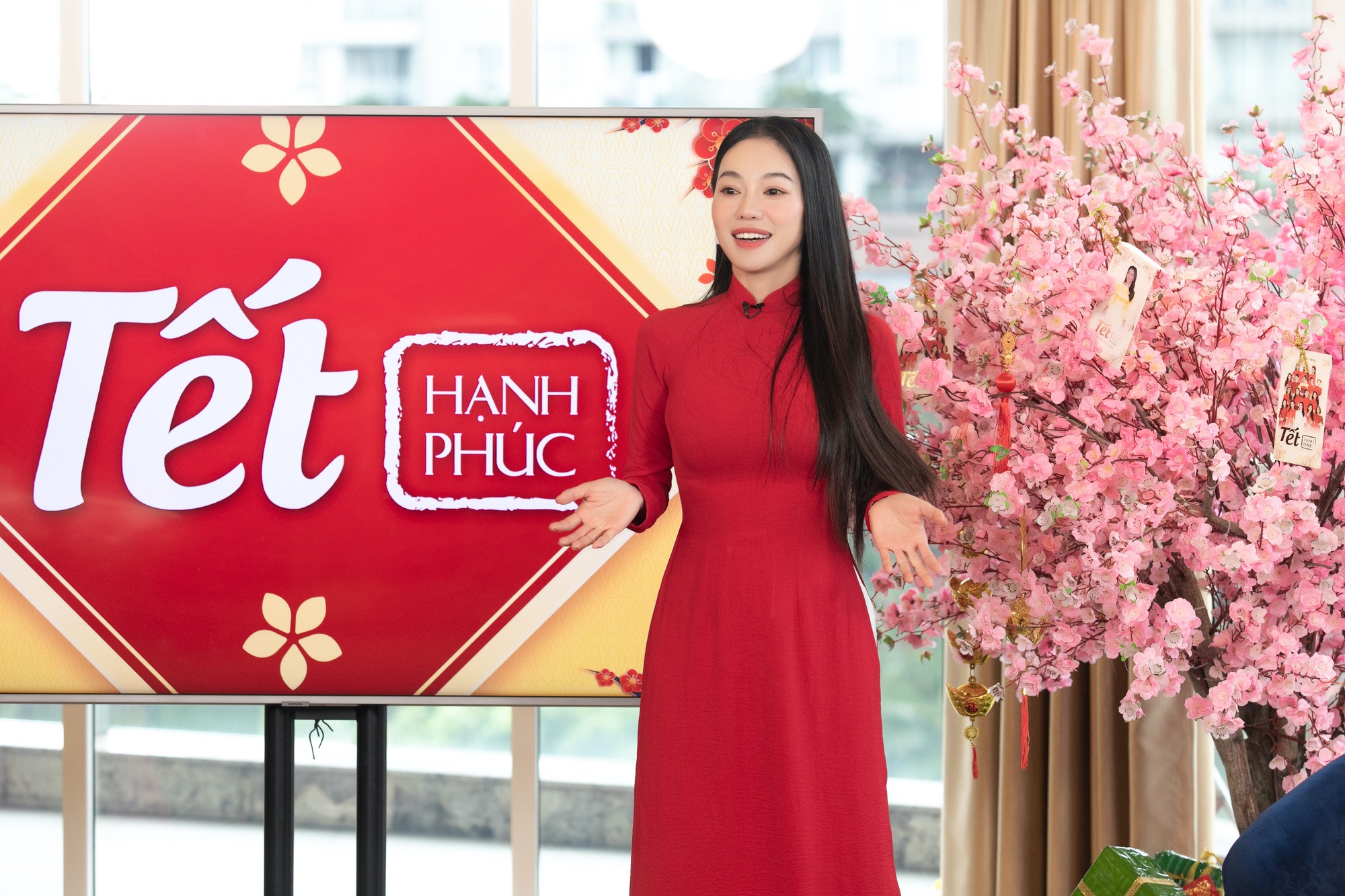 Hoa hậu Thùy Tiên và dàn người đẹp quyên góp tiền &quot;khủng&quot; làm thiện nguyện dịp Tết 2023 - Ảnh 6.