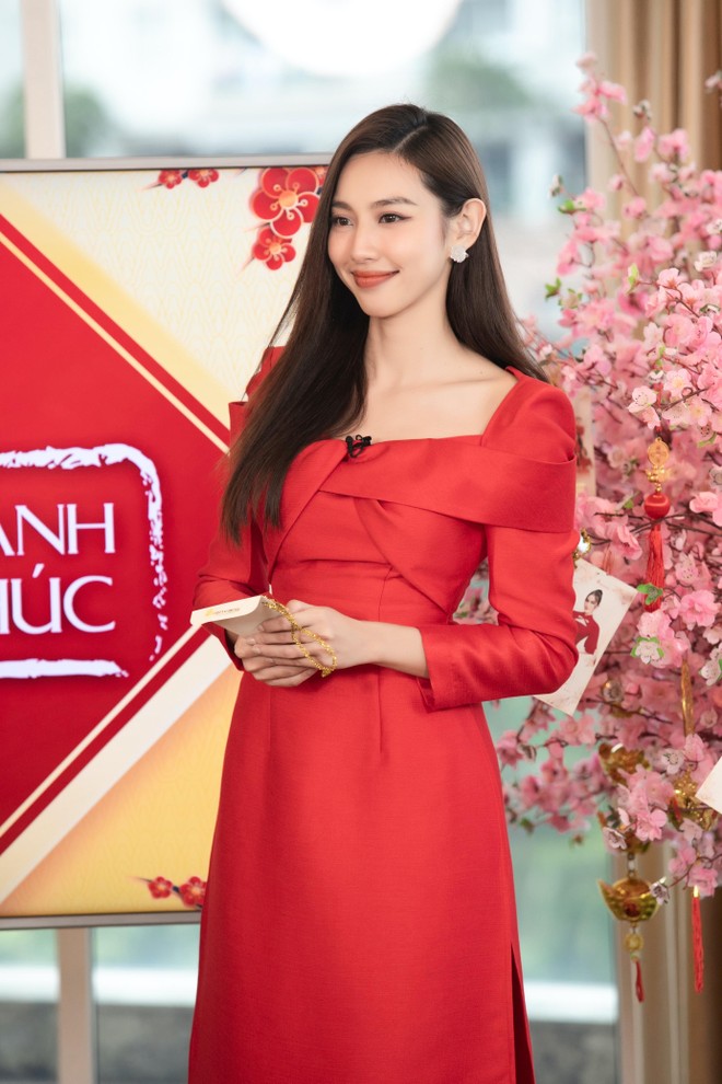 Hoa hậu Thùy Tiên và dàn người đẹp quyên góp tiền &quot;khủng&quot; làm thiện nguyện dịp Tết 2023 - Ảnh 1.